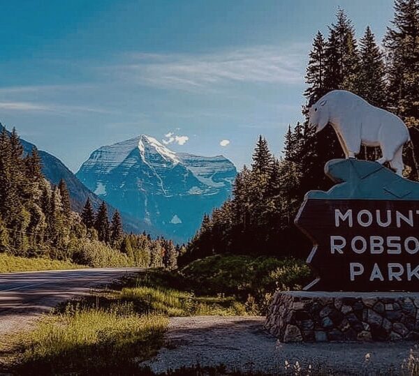 Kinney Lake & Mount Robson National Park - Canada