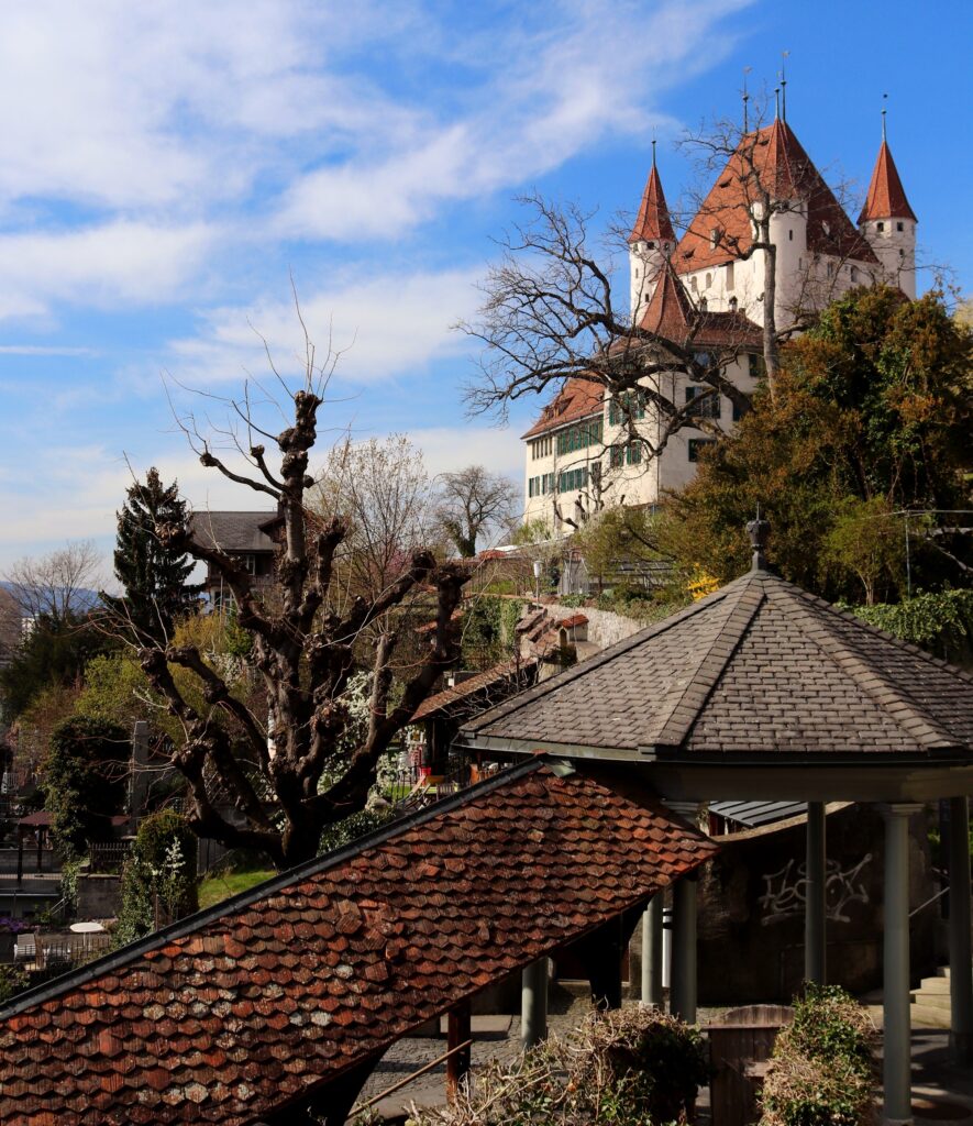 Wandering through the backstreet stairs to get to Schloss Thun | © Travels and Wandering